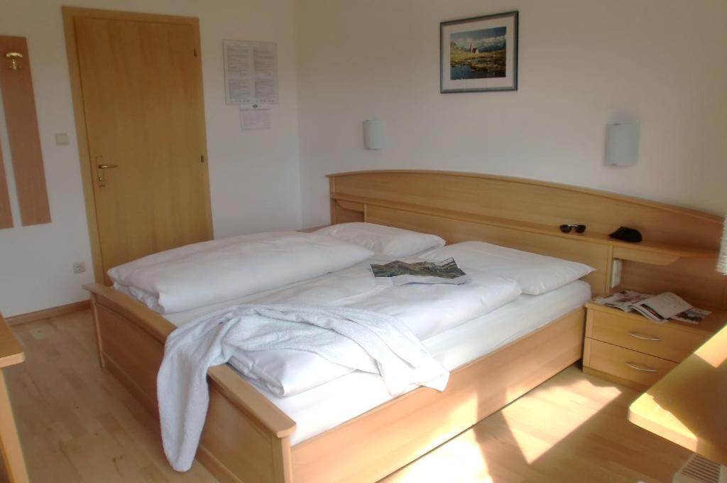 Hotel Viktoria Kastelruth Zimmer foto